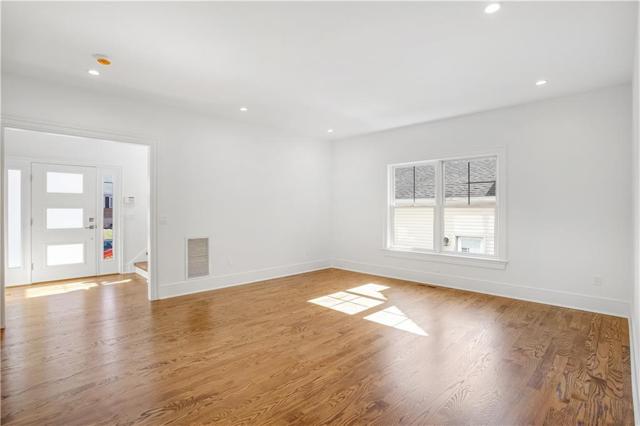 15 Railside Avenue, photo 5 of 36