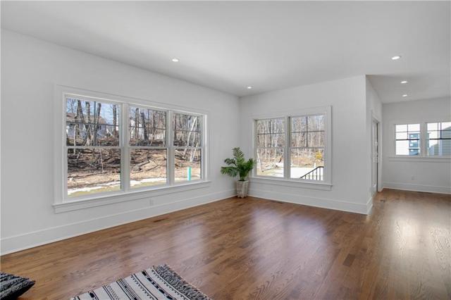 15 Railside Avenue, photo 15 of 36