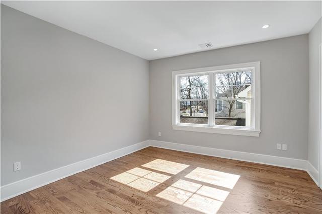 15 Railside Avenue, photo 25 of 36